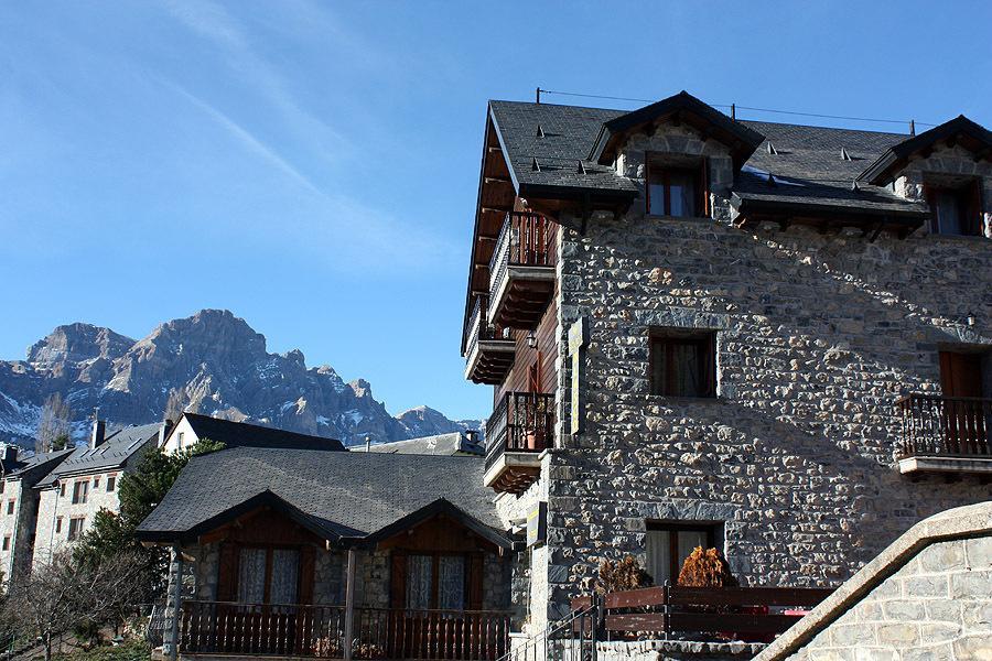Apartamentos Blasco Tramacastilla de Tena Ruang foto