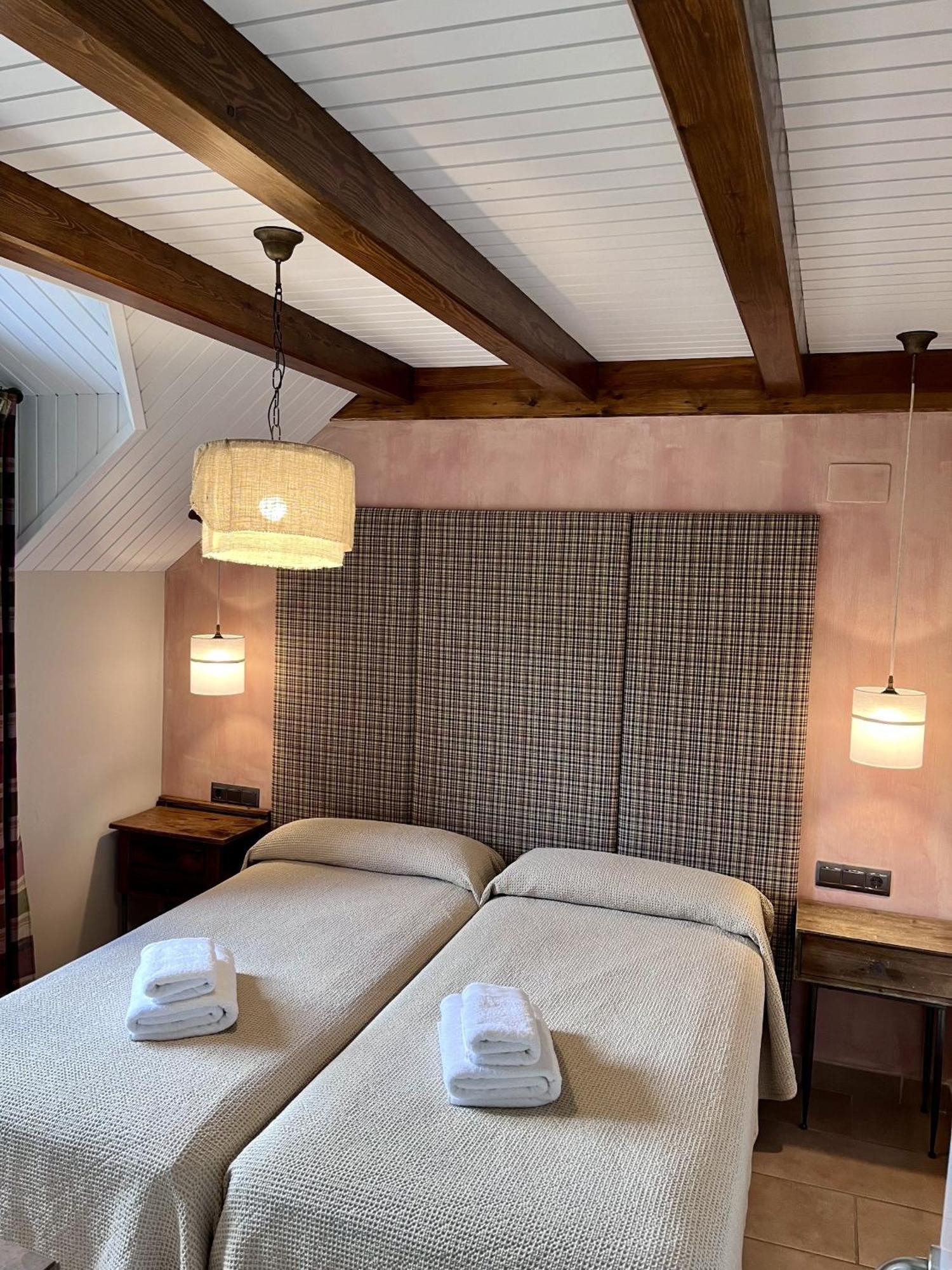 Apartamentos Blasco Tramacastilla de Tena Bagian luar foto