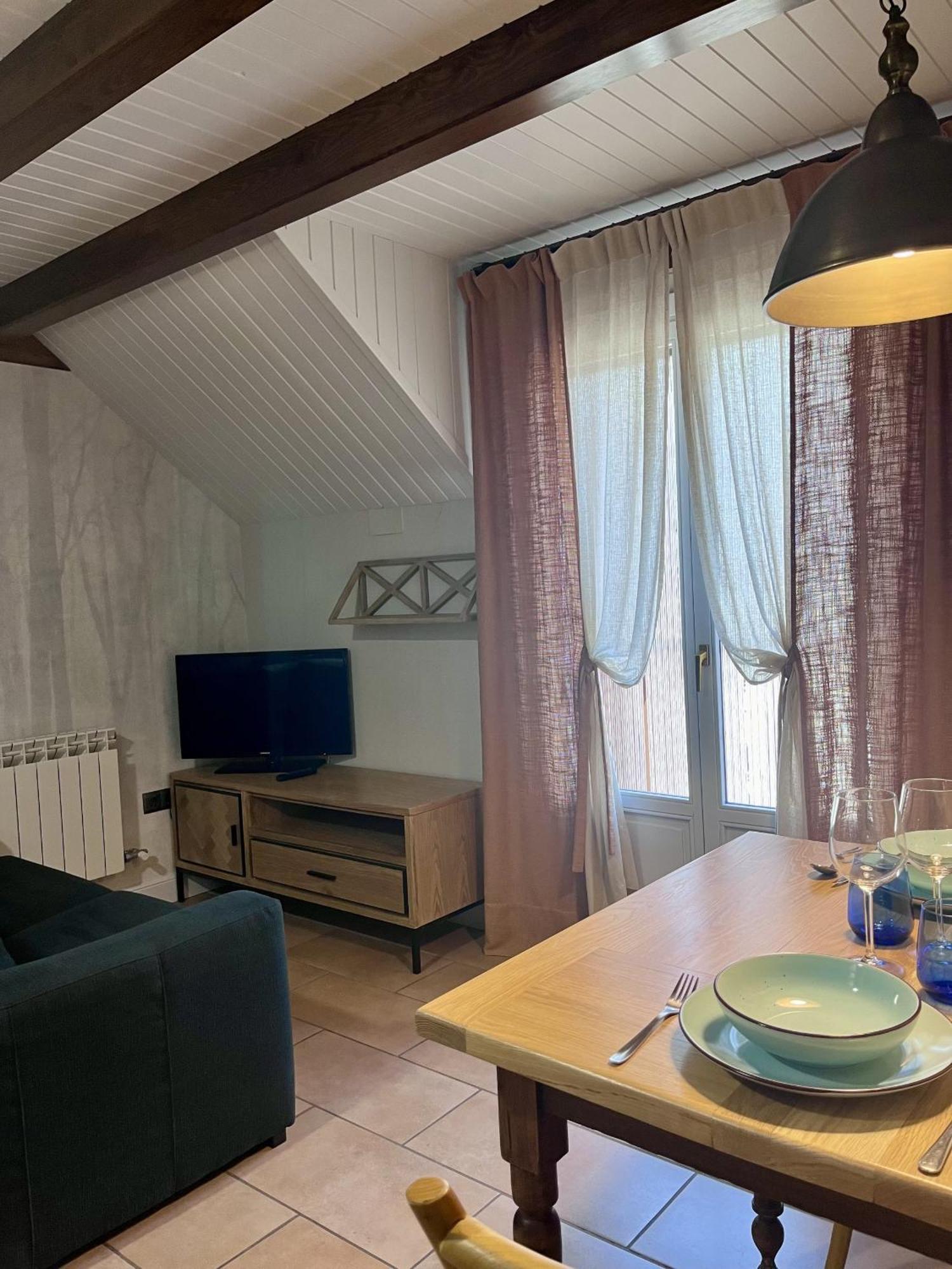 Apartamentos Blasco Tramacastilla de Tena Bagian luar foto